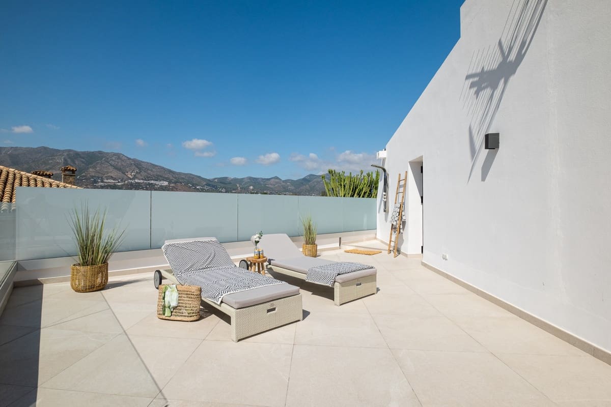 6 bedroom Villa for sale in Benalmadena with pool - € 2,995,000 (Ref: 10154138)