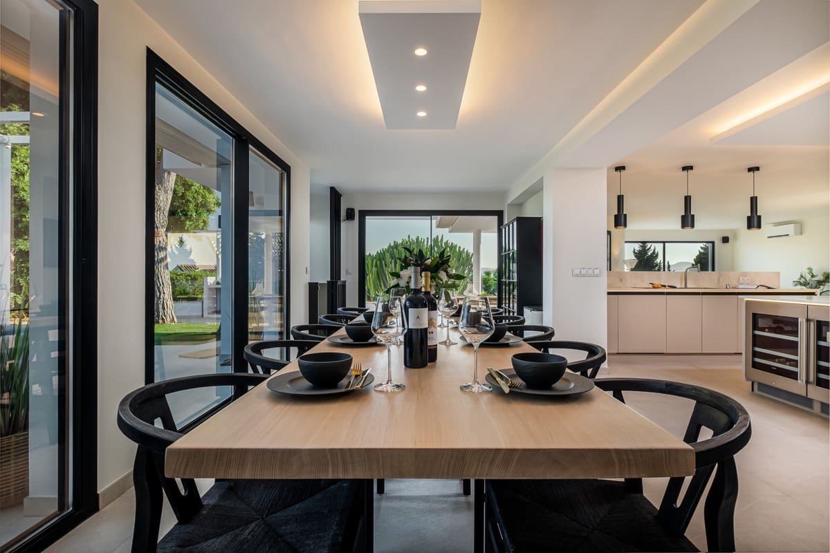 6 bedroom Villa for sale in Benalmadena with pool - € 2,995,000 (Ref: 10154138)