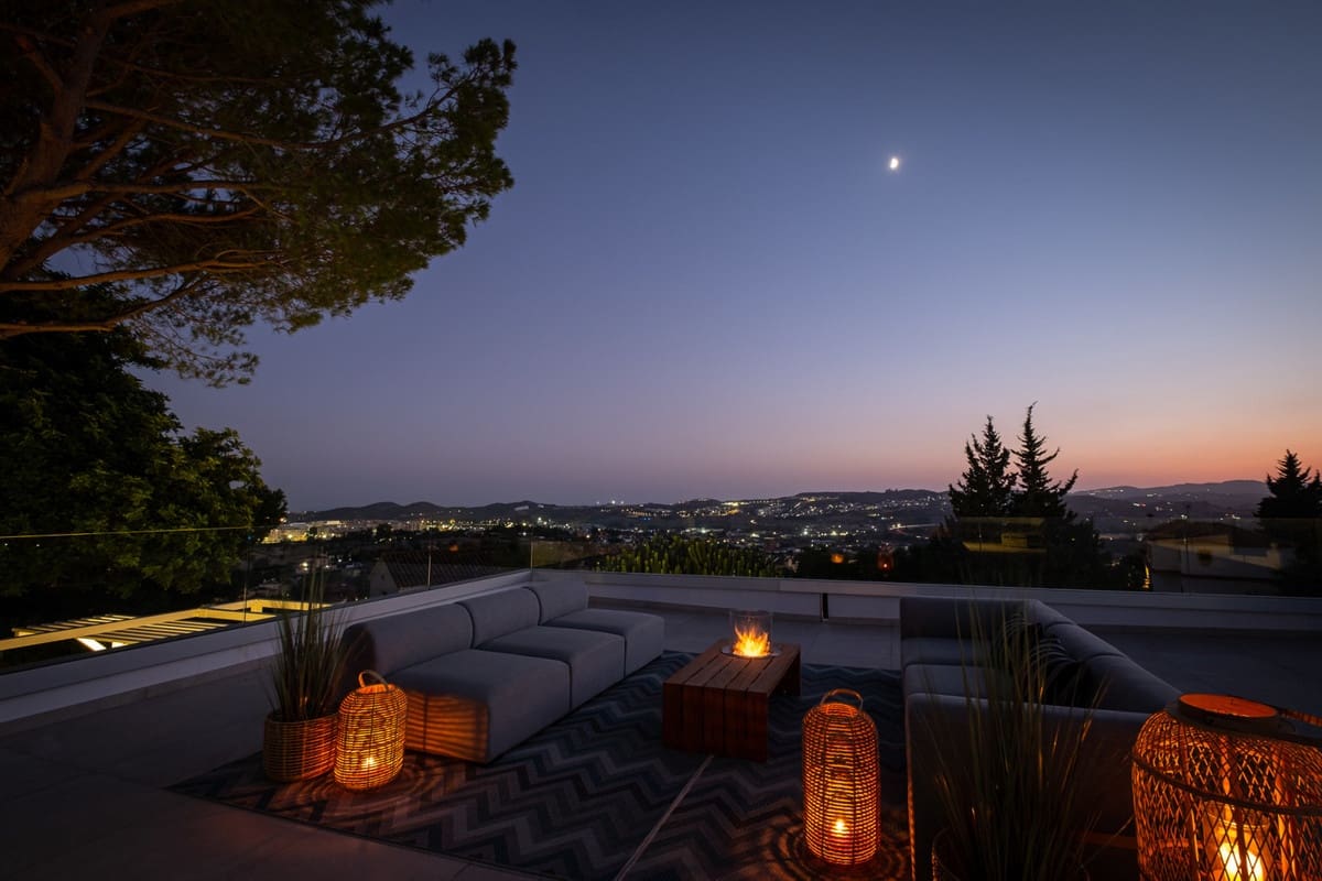 6 bedroom Villa for sale in Benalmadena with pool - € 2,995,000 (Ref: 10154138)