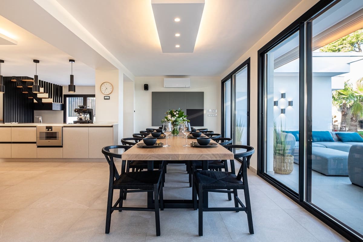 6 bedroom Villa for sale in Benalmadena with pool - € 2,995,000 (Ref: 10154138)