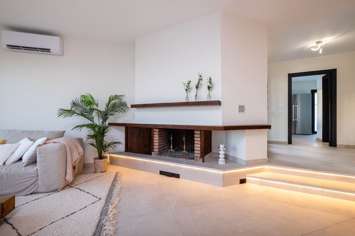 6 bedroom Villa for sale in Benalmadena with pool - € 2,995,000 (Ref: 10154138)