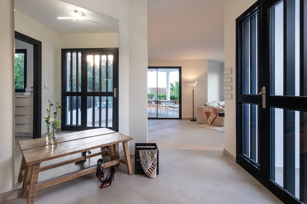 6 bedroom Villa for sale in Benalmadena with pool - € 2,995,000 (Ref: 10154138)