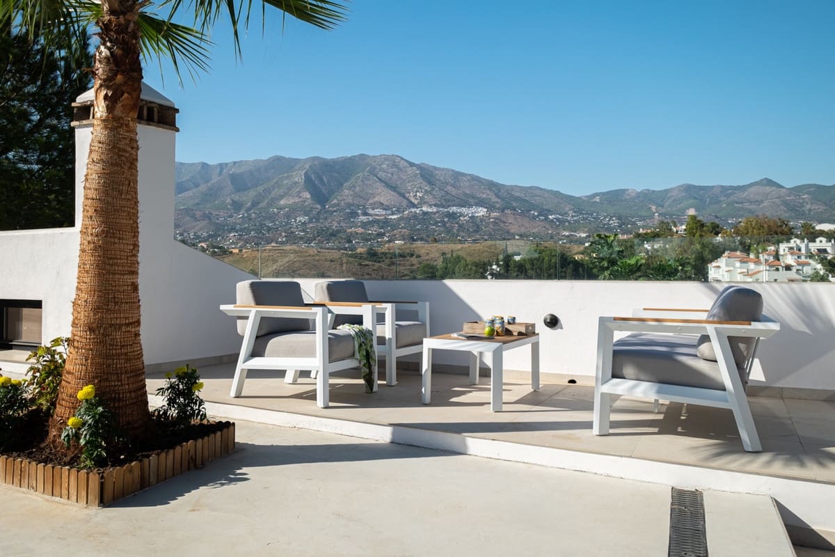 6 bedroom Villa for sale in Benalmadena with pool - € 2,995,000 (Ref: 10154138)