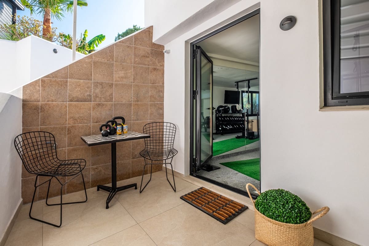 6 bedroom Villa for sale in Benalmadena with pool - € 2,995,000 (Ref: 10154138)