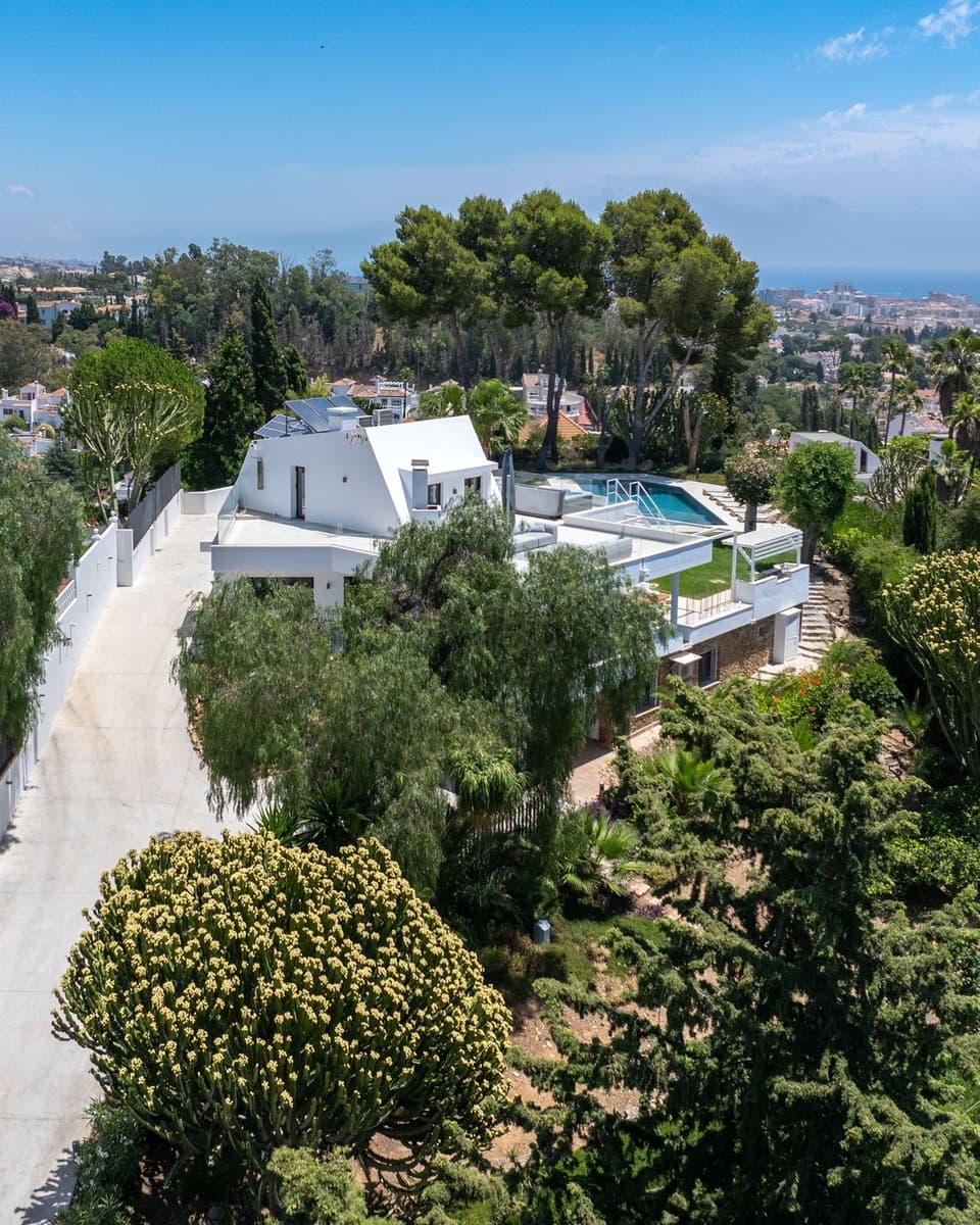 6 bedroom Villa for sale in Benalmadena with pool - € 2,995,000 (Ref: 10154138)