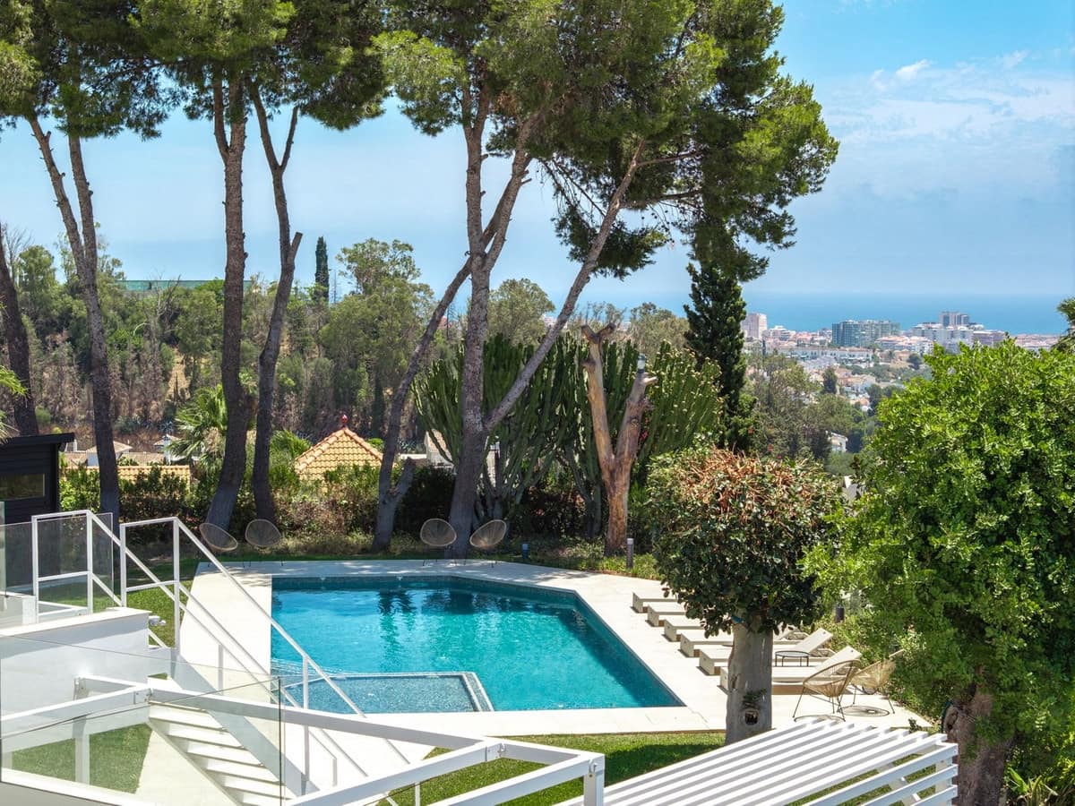 6 bedroom Villa for sale in Benalmadena with pool - € 2,995,000 (Ref: 10154138)