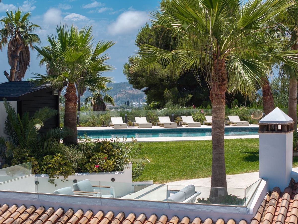 6 bedroom Villa for sale in Benalmadena with pool - € 2,995,000 (Ref: 10154138)