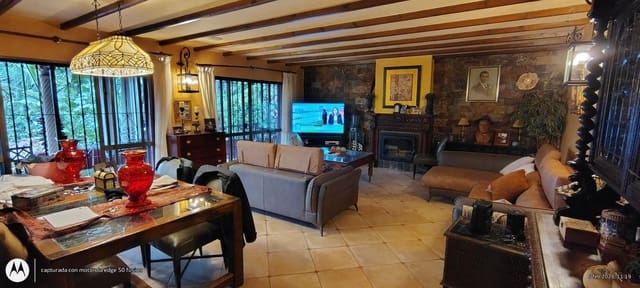 3 soveværelse Villa til salg i Río Real, Marbella med swimmingpool garage - € 1.600.000 (Ref: 10154141)