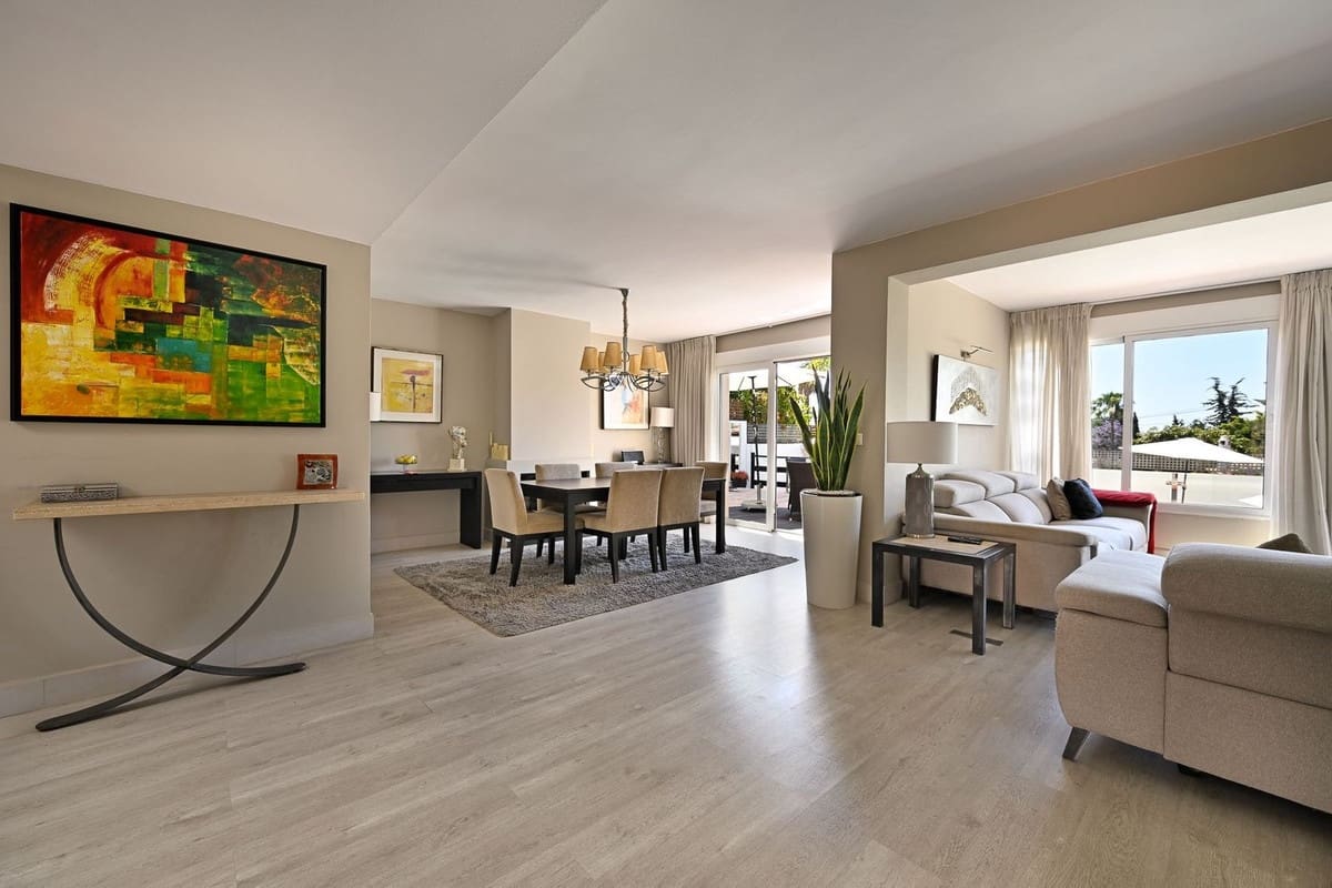 6 Zimmer Villa zu verkaufen in Rio Real mit Pool Garage - 1.795.000 € (Ref: 10154142)