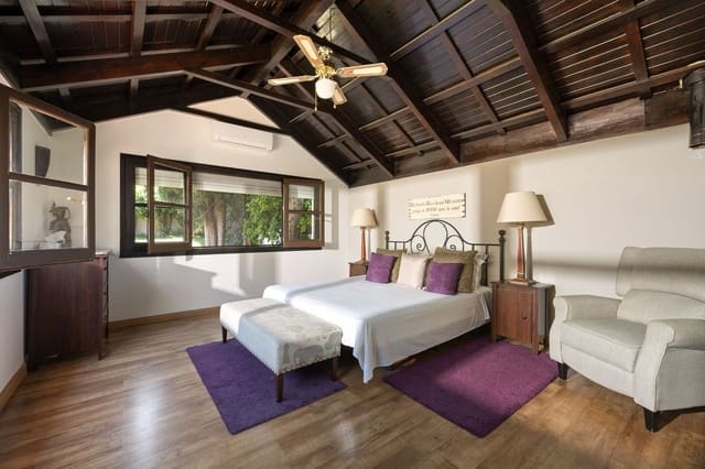 6 camera da letto Villa in vendita in Río Real, Marbella con piscina garage - 1.795.000 € (Rif: 10154142)