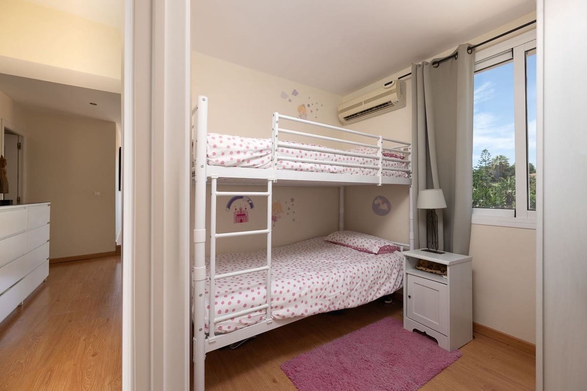 6 Zimmer Villa zu verkaufen in Rio Real mit Pool Garage - 1.795.000 € (Ref: 10154142)