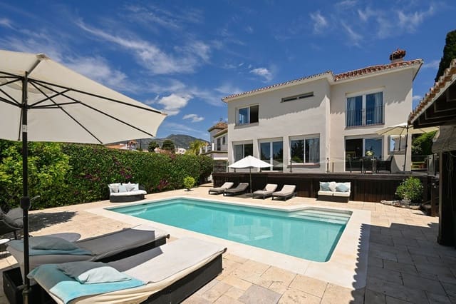 6 camera da letto Villa in vendita in Río Real, Marbella con piscina garage - 1.795.000 € (Rif: 10154142)