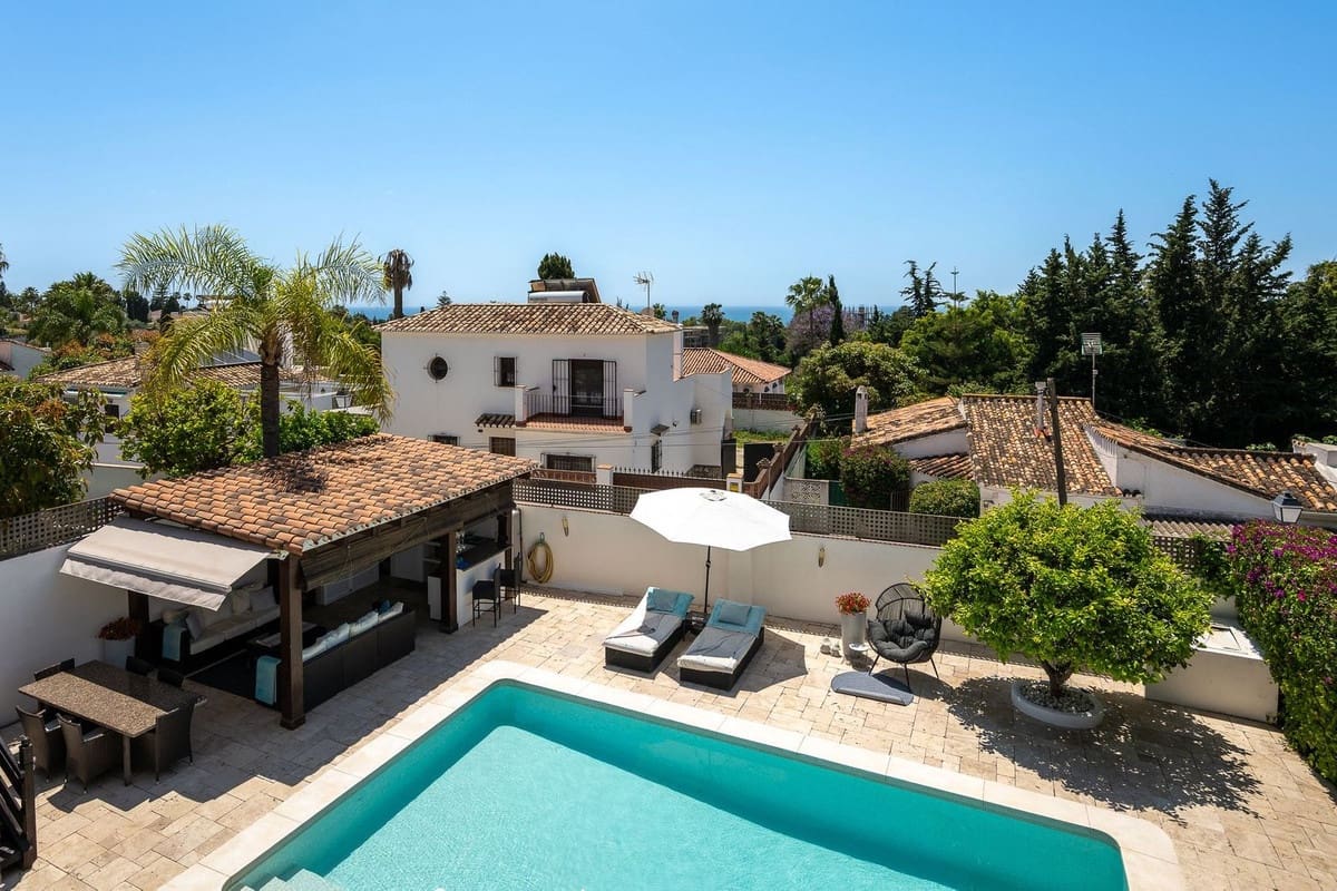 6 Zimmer Villa zu verkaufen in Rio Real mit Pool Garage - 1.795.000 € (Ref: 10154142)