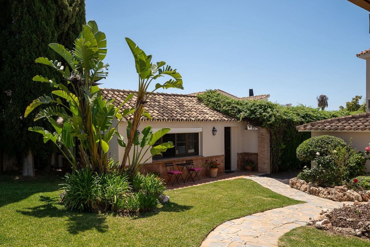 6 Zimmer Villa zu verkaufen in Rio Real mit Pool Garage - 1.795.000 € (Ref: 10154142)
