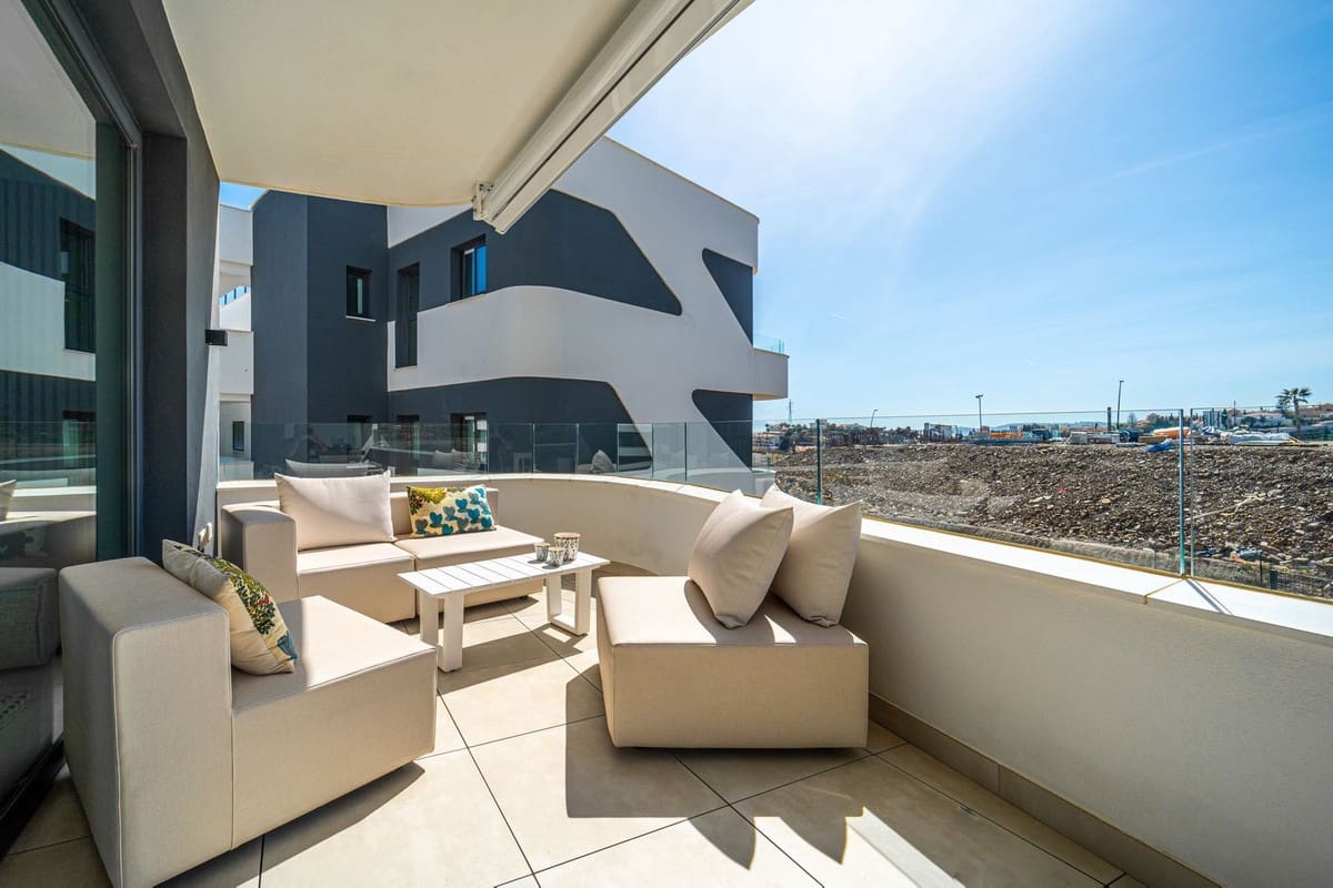 2 soverom Leilighet til salgs i Fuengirola med svømmebasseng garasje - € 425 000 (Ref: 10156835)