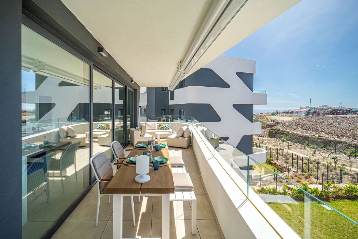 2 soverom Leilighet til salgs i Fuengirola med svømmebasseng garasje - € 425 000 (Ref: 10156835)