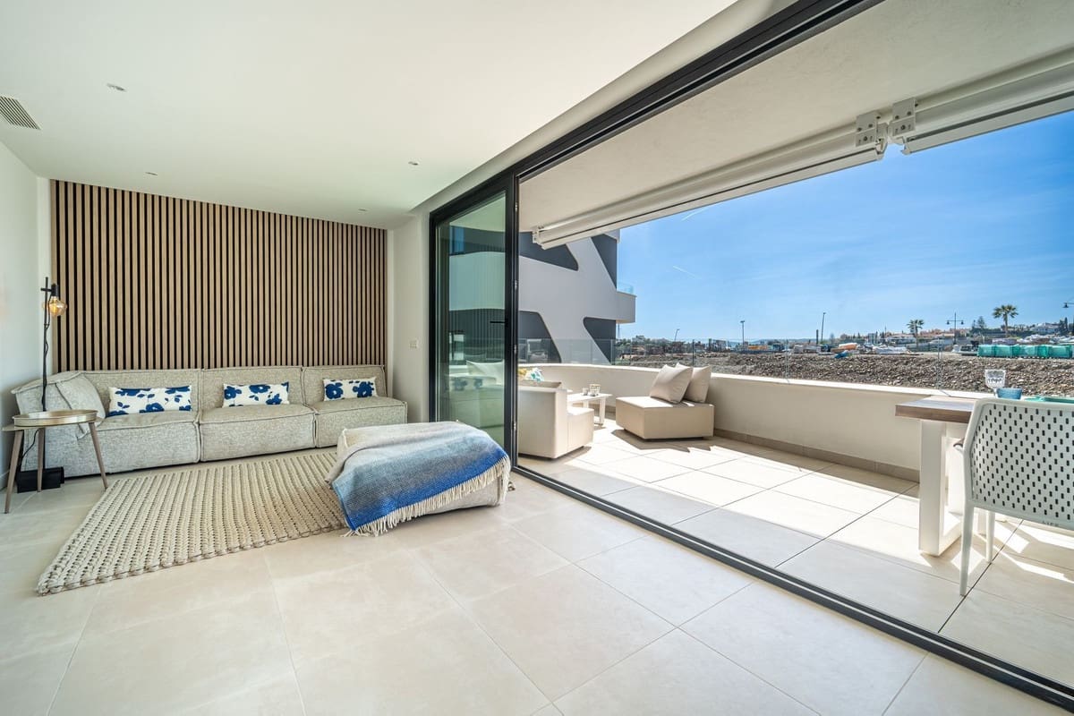 2 soverom Leilighet til salgs i Fuengirola med svømmebasseng garasje - € 425 000 (Ref: 10156835)