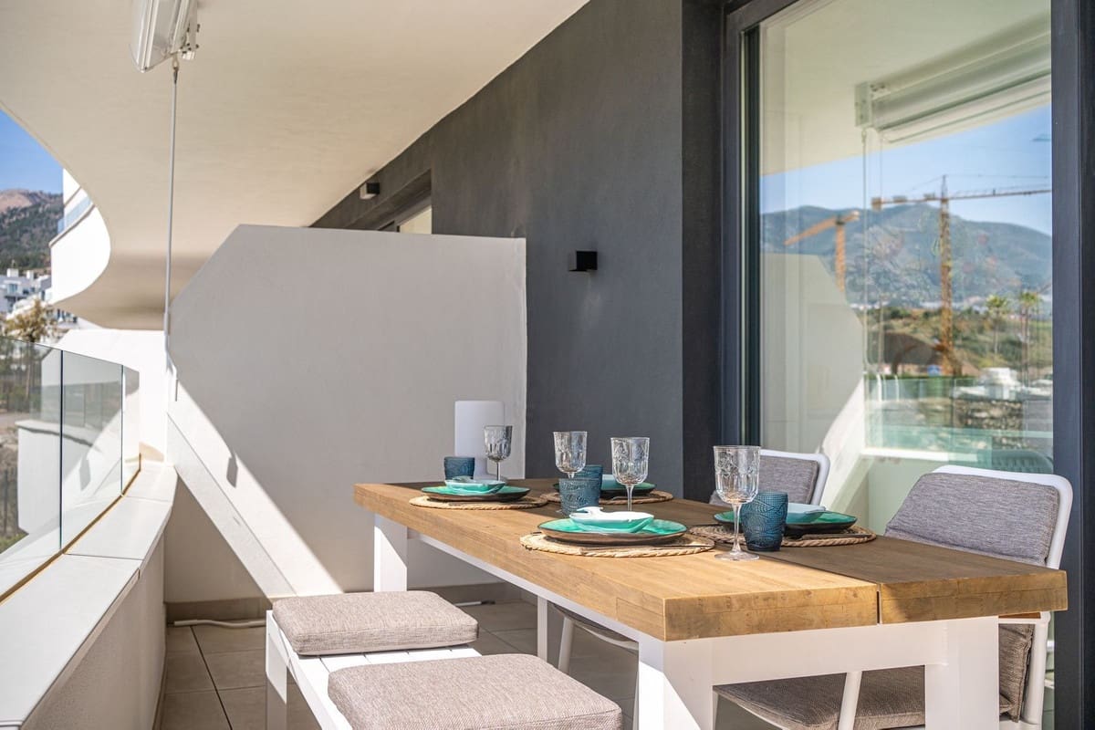 2 soverom Leilighet til salgs i Fuengirola med svømmebasseng garasje - € 425 000 (Ref: 10156835)
