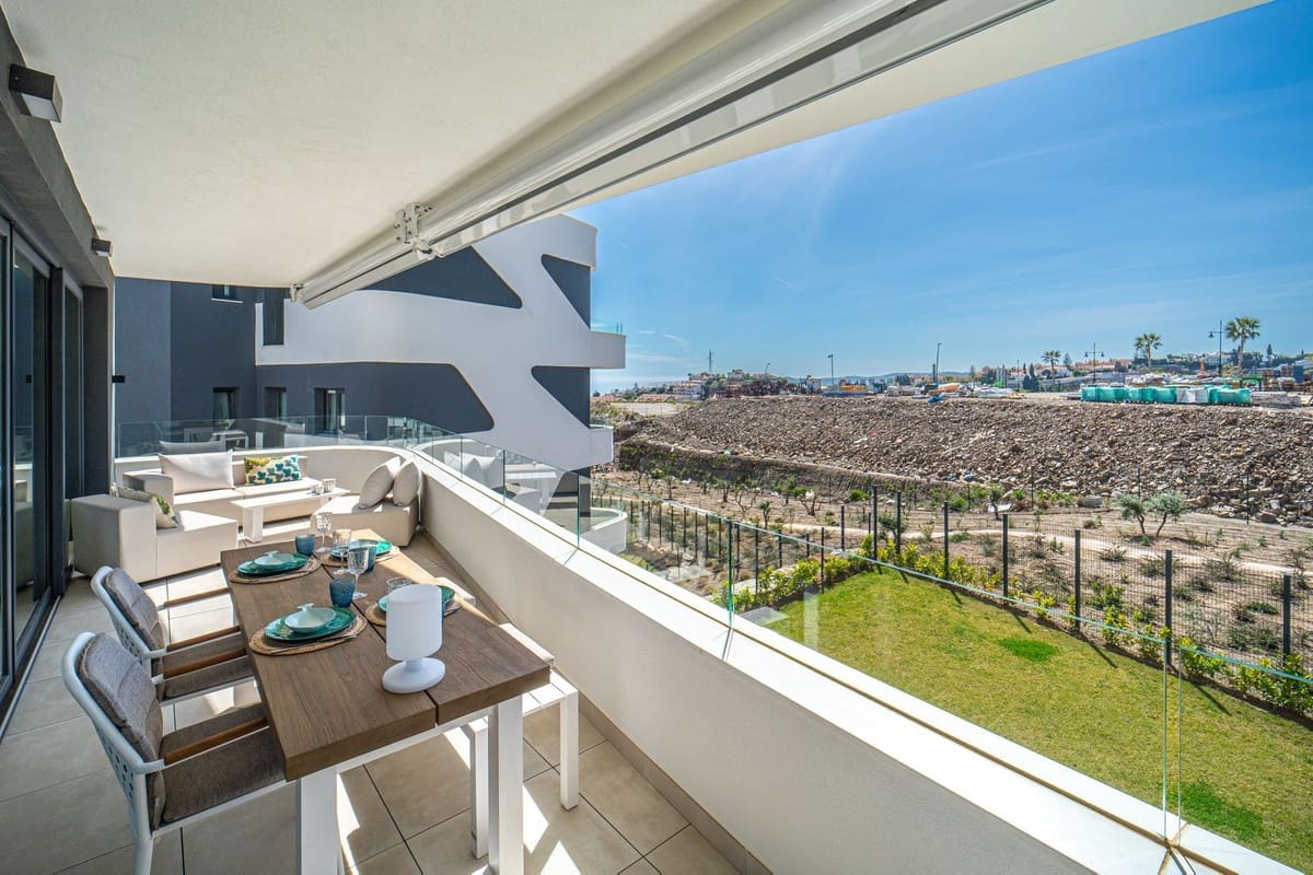 2 soverom Leilighet til salgs i Fuengirola med svømmebasseng garasje - € 425 000 (Ref: 10156835)