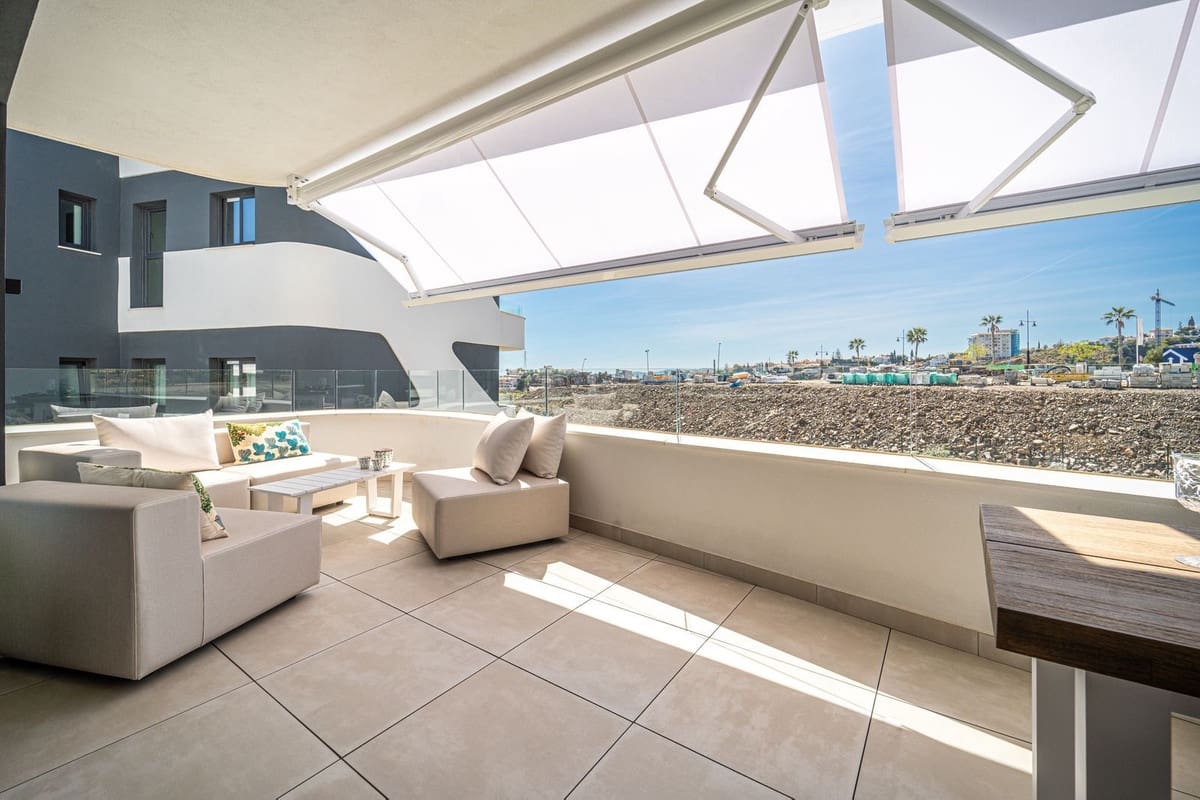 2 soverom Leilighet til salgs i Fuengirola med svømmebasseng garasje - € 425 000 (Ref: 10156835)