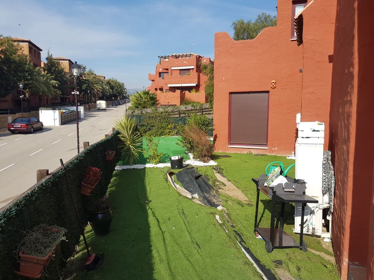 3 slaapkamer Appartement te koop in Bahia de Casares met zwembad garage - € 375.000 (Ref: 10156836)