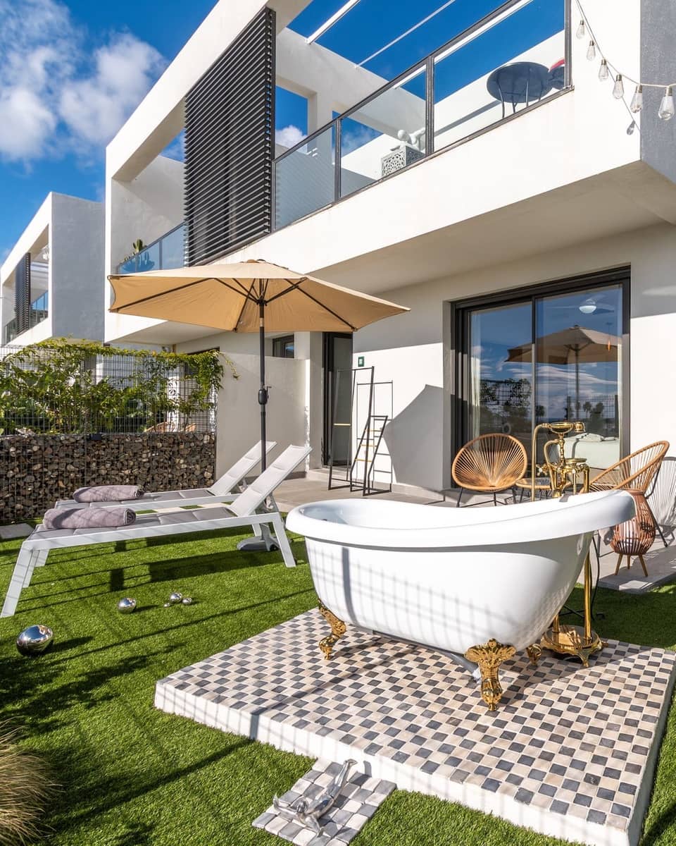 3 sypialnia Dom blizniak na sprzedaż w Riviera del Sol z basenem garażem - 795 000 € (Ref: 10156837)