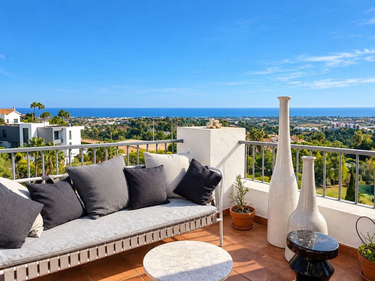 3 soveværelse Lejlighed til salg i Los Arqueros med swimmingpool garage - € 995.000 (Ref: 10160835)