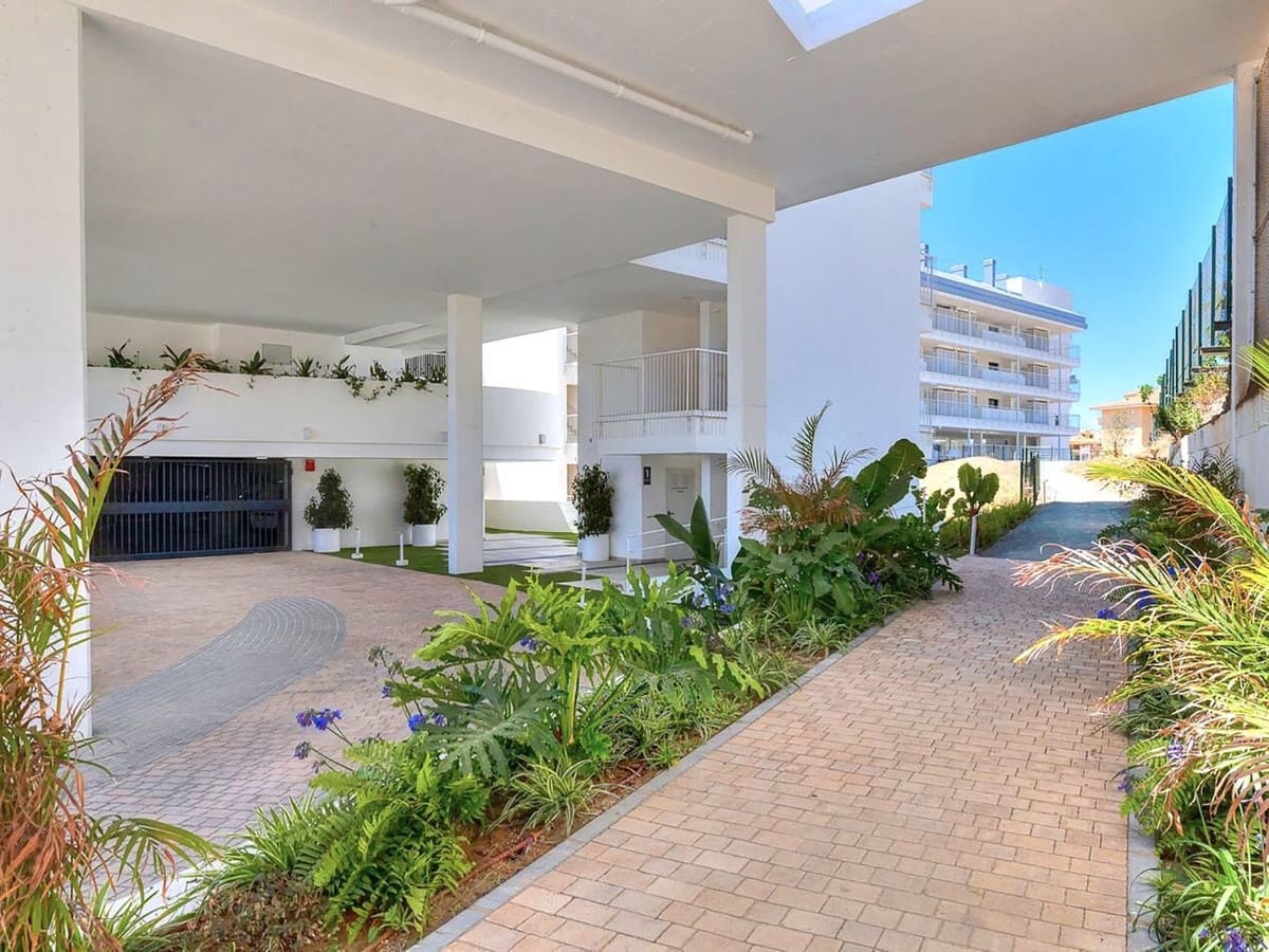 2 sypialnia Apartament na sprzedaż w Benalmadena Costa z basenem garażem - 989 950 € (Ref: 10160839)