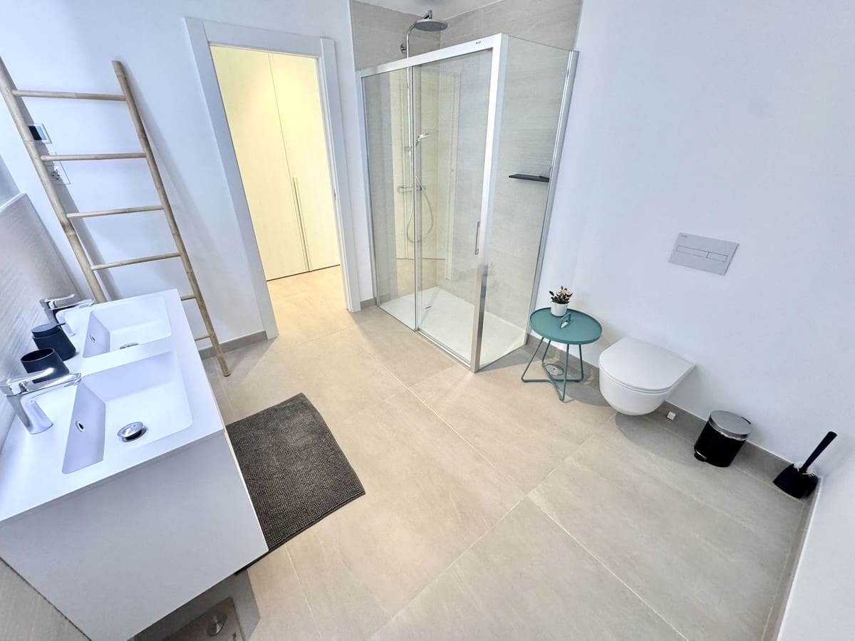 2 sypialnia Apartament na sprzedaż w Benalmadena Costa z basenem garażem - 989 950 € (Ref: 10160839)