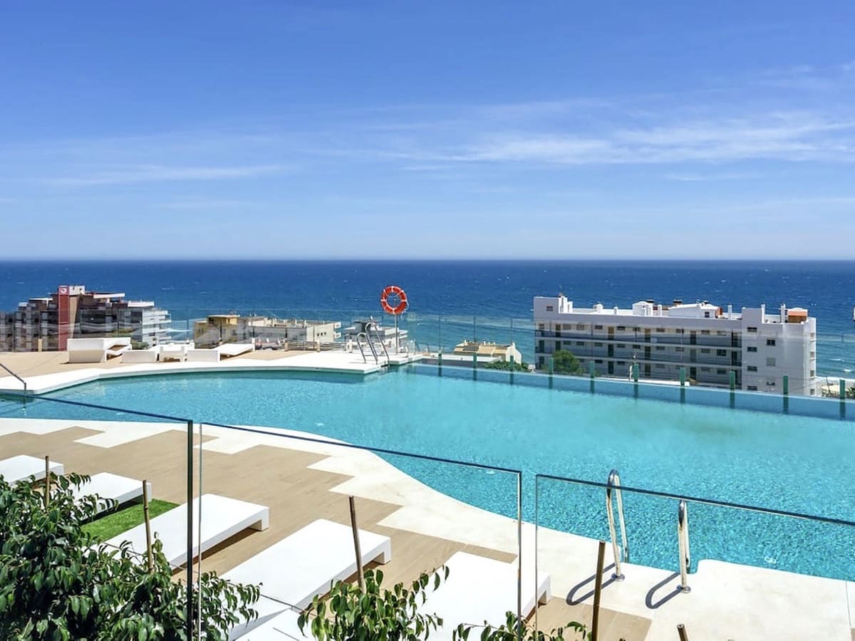2 sypialnia Apartament na sprzedaż w Benalmadena Costa z basenem garażem - 989 950 € (Ref: 10160839)