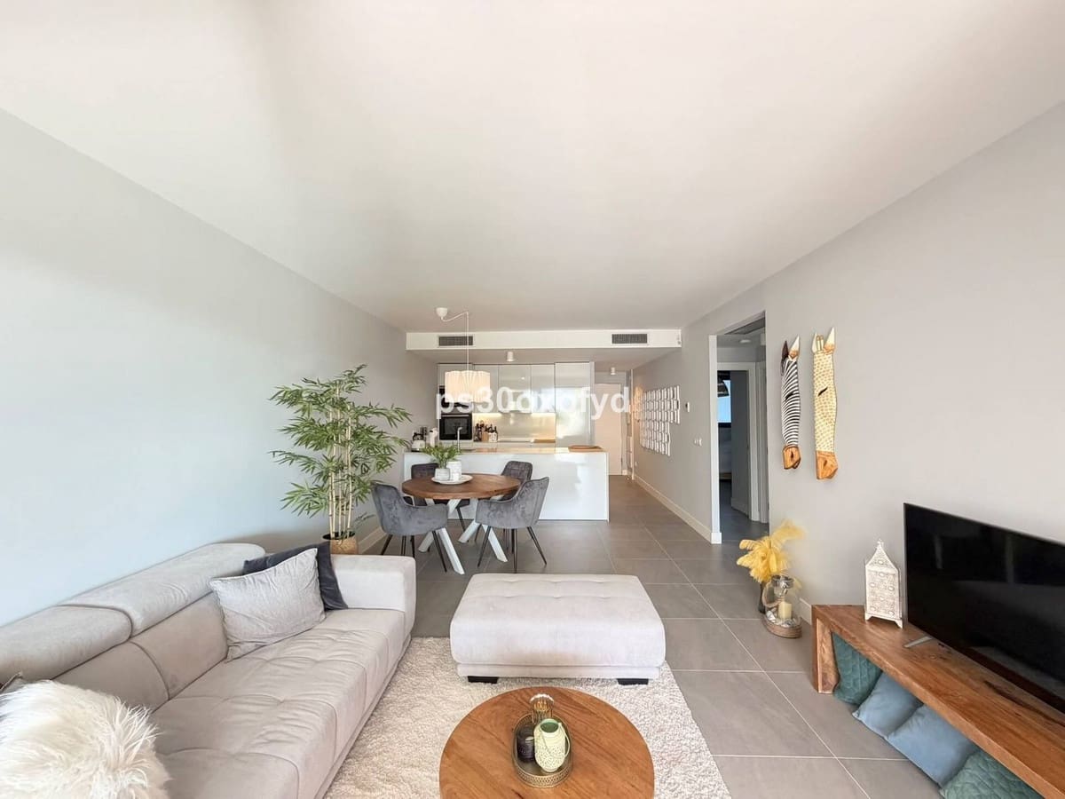 Apartamento de 2 habitaciones en La Duquesa / Puerto de la Duquesa en venta con piscina - 469.000 € (Ref: 10160840)
