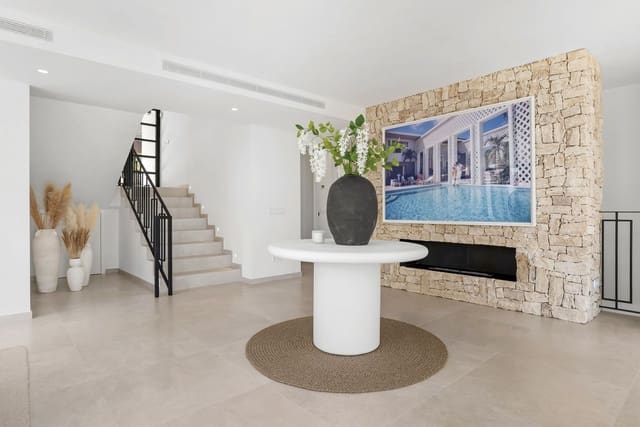 4 soveværelse Villa til salg i Nueva Andalucia, Marbella med swimmingpool garage - € 3.495.000 (Ref: 10160841)