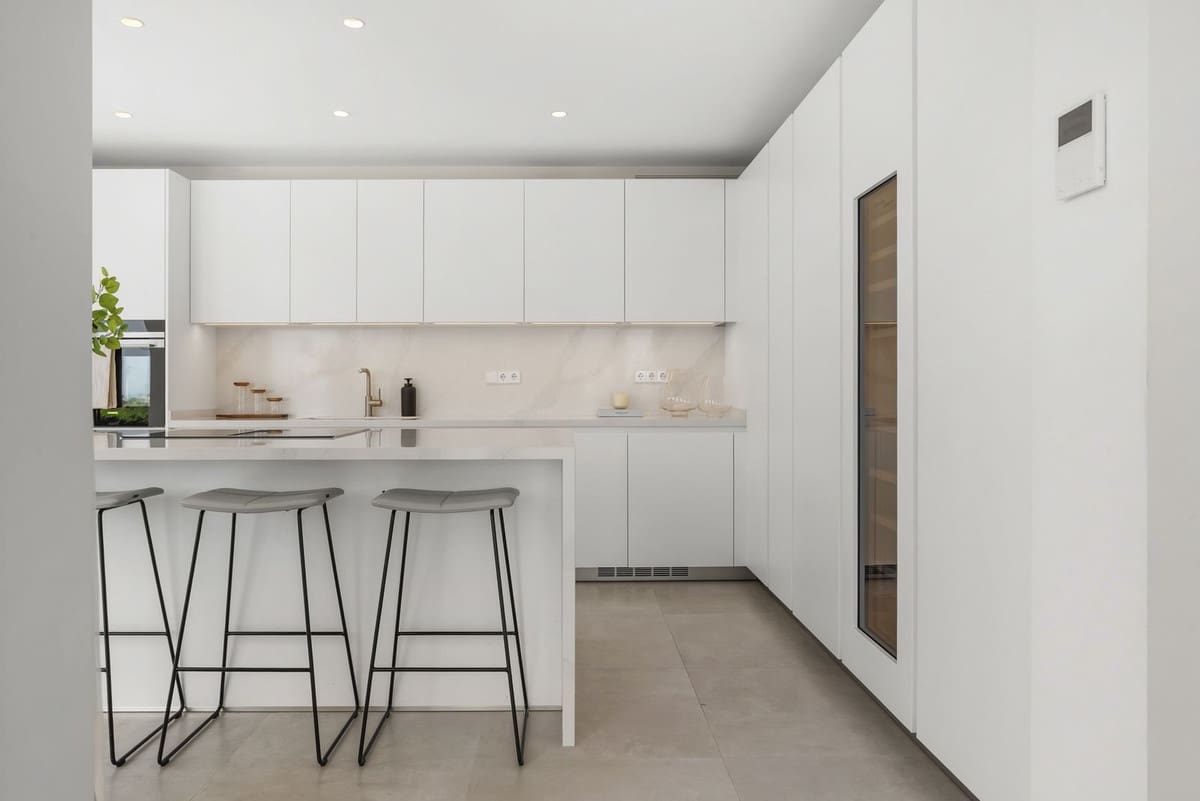 4 soveværelse Villa til salg i Nueva Andalucia med swimmingpool garage - € 3.495.000 (Ref: 10160841)