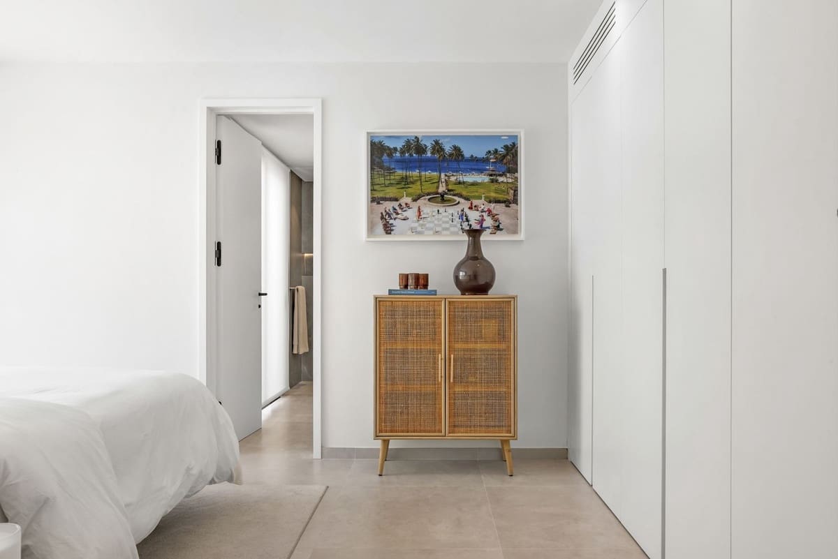 4 soveværelse Villa til salg i Nueva Andalucia med swimmingpool garage - € 3.495.000 (Ref: 10160841)