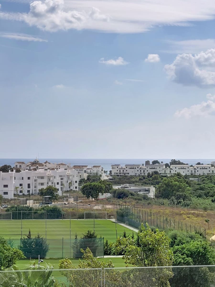 3 soverom Leilighet til salgs i Estepona med svømmebasseng garasje - € 495 000 (Ref: 10160844)