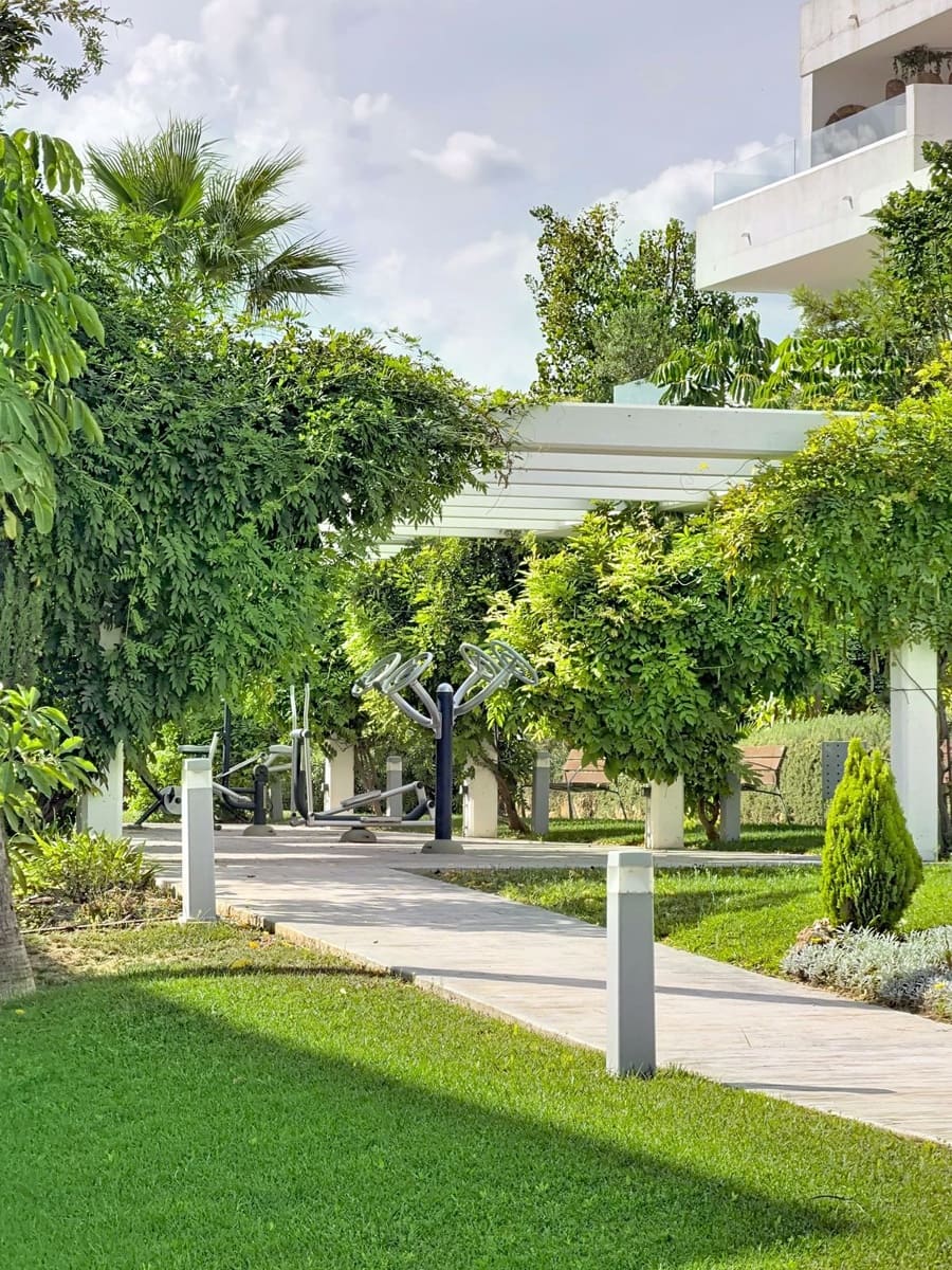 3 soverom Leilighet til salgs i Estepona med svømmebasseng garasje - € 495 000 (Ref: 10160844)