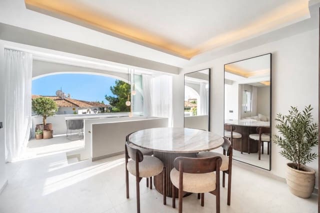 3 soverom Leilighet til salgs i El Paraiso, Estepona med svømmebasseng garasje - € 750 000 (Ref: 10160845)