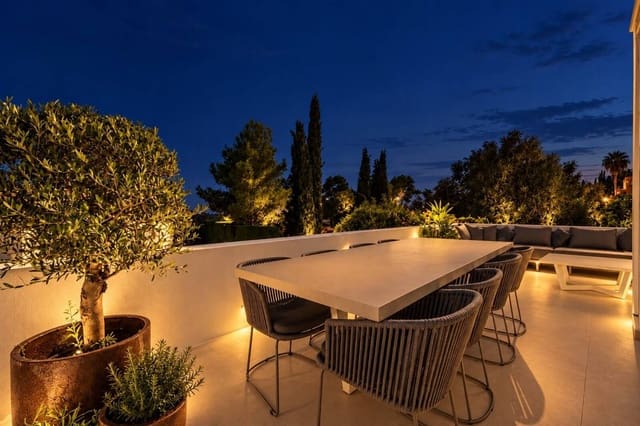 3 soverom Leilighet til salgs i El Paraiso, Estepona med svømmebasseng garasje - € 750 000 (Ref: 10160845)