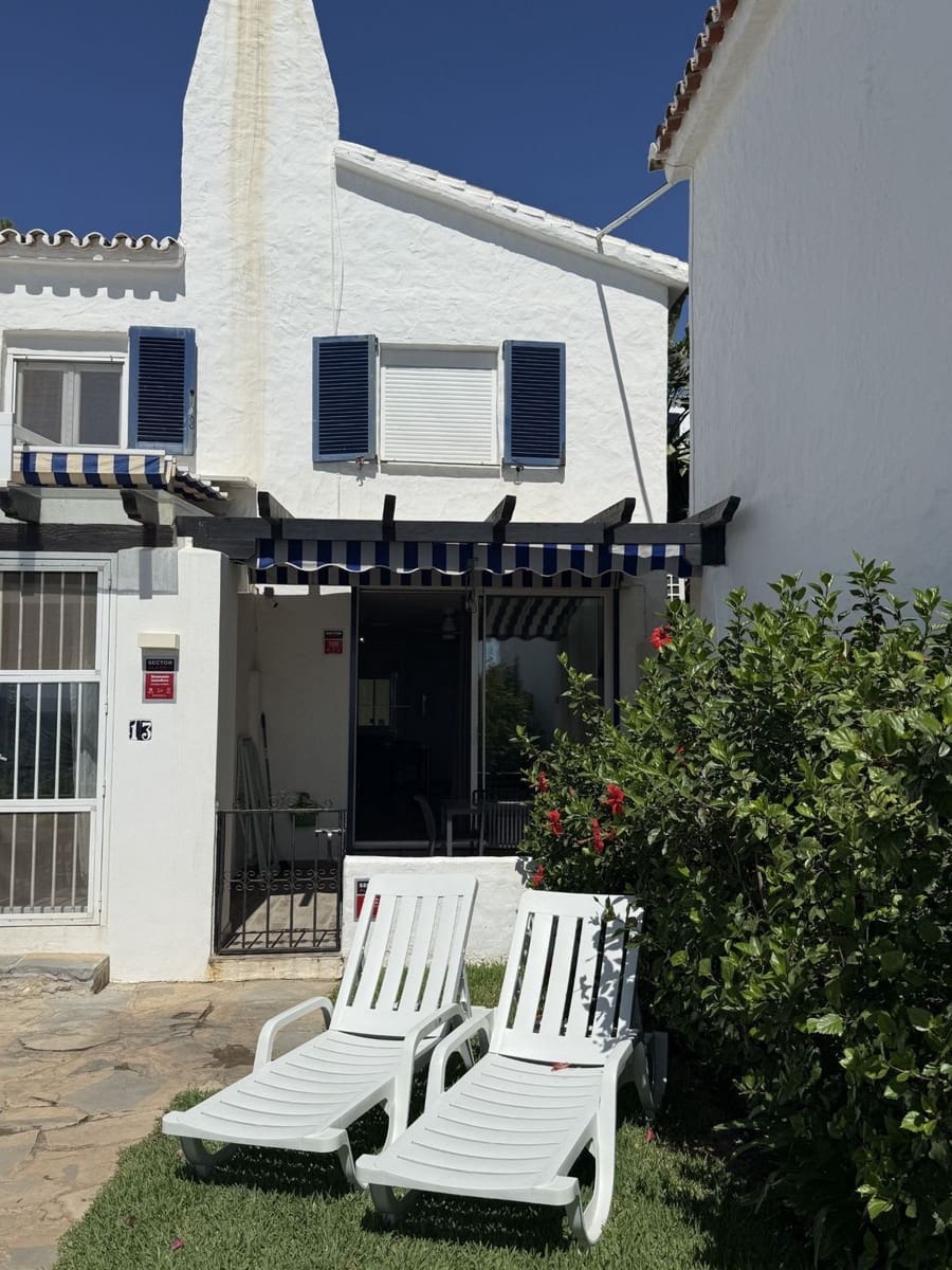 2 bedroom Townhouse for sale in Calahonda with pool - € 479,000 (Ref: 10160846)