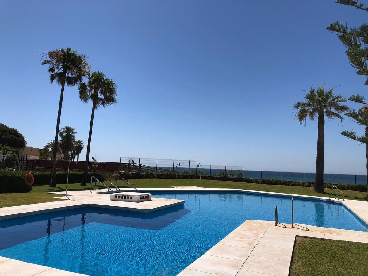 2 bedroom Townhouse for sale in Calahonda with pool - € 479,000 (Ref: 10160846)