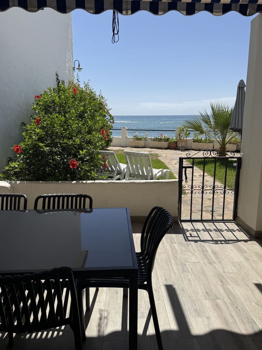 2 bedroom Townhouse for sale in Calahonda with pool - € 479,000 (Ref: 10160846)
