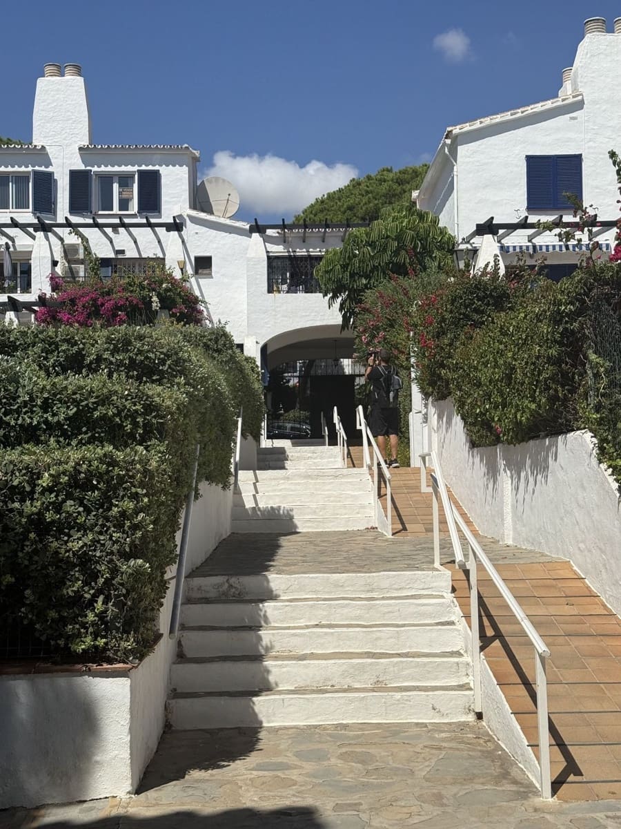 2 bedroom Townhouse for sale in Calahonda with pool - € 479,000 (Ref: 10160846)