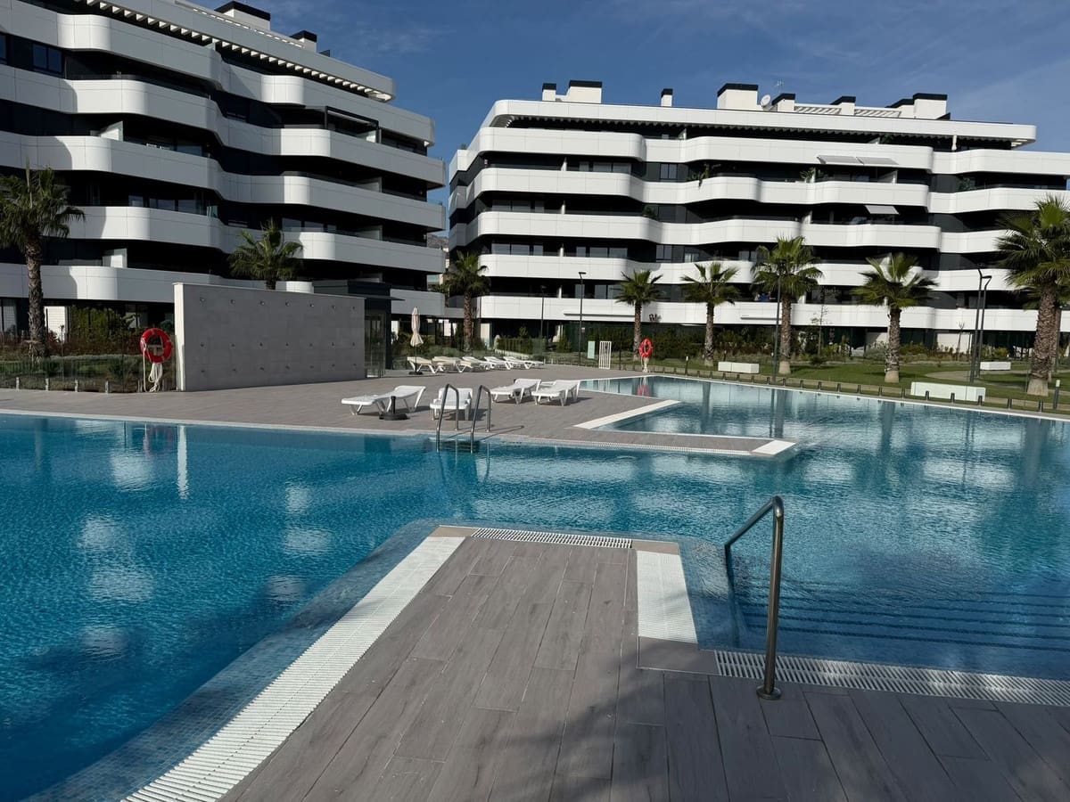 2 soverom Leilighet til salgs i Torremolinos med svømmebasseng garasje - € 880 000 (Ref: 10160848)
