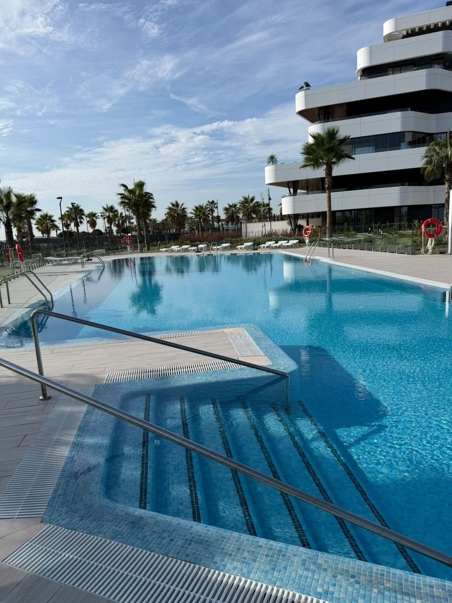2 soverom Leilighet til salgs i Torremolinos med svømmebasseng garasje - € 880 000 (Ref: 10160848)