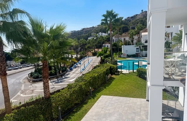 2 soveværelse Lejlighed til salg i Punta de la Chullera, Manilva - € 395.000 (Ref: 10163854)