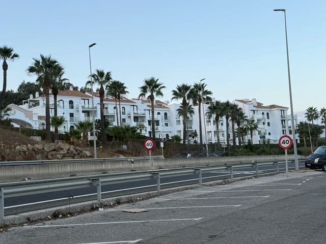 2 soveværelse Lejlighed til salg i Punta de la Chullera, Manilva - € 395.000 (Ref: 10163854)