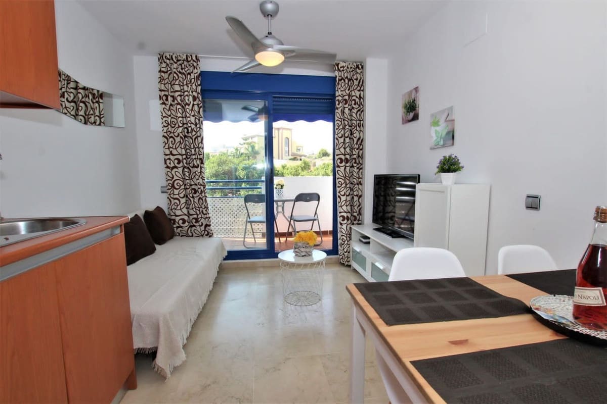 1 soverom Leilighet til salgs i Benalmadena med svømmebasseng garasje - € 255 000 (Ref: 10163855)