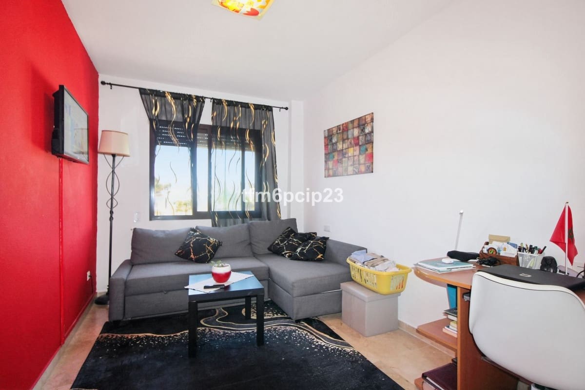 Apartamento de 3 habitaciones en San Luis de Sabinillas en venta con piscina garaje - 290.000 € (Ref: 10163856)