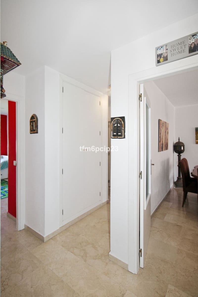 Apartamento de 3 habitaciones en San Luis de Sabinillas en venta con piscina garaje - 290.000 € (Ref: 10163856)