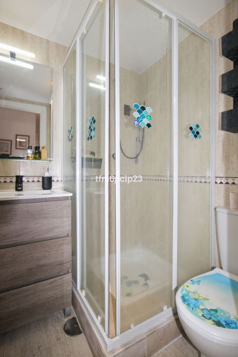 Apartamento de 3 habitaciones en San Luis de Sabinillas en venta con piscina garaje - 290.000 € (Ref: 10163856)